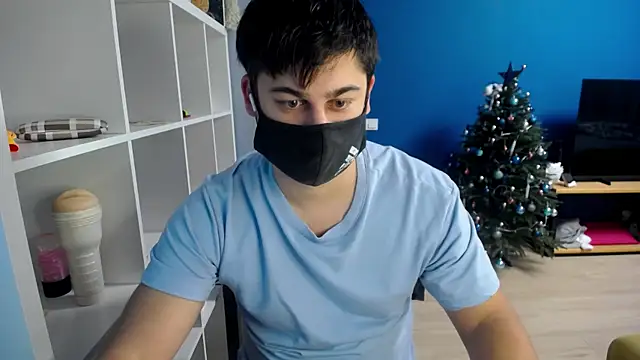 Snapshot of Tomguys chatting on 01/15/25, 07:12 Tomguys online show from 01/15/25, 07:12