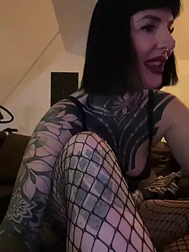 Snapshot of InkedBiitch chatting on 03/09/25, 05:49 InkedBiitch online show from 03/09/25, 05:49