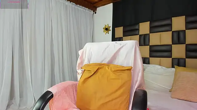 BarbieKano online show from 10/17/25, 11:51