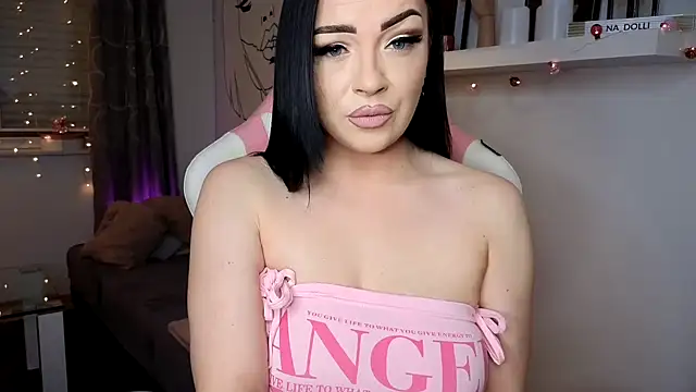 na dolli online show from 01/05/25, 01:04