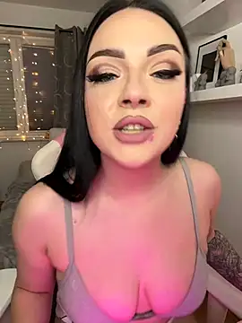 na dolli online show from 02/05/25, 06:37