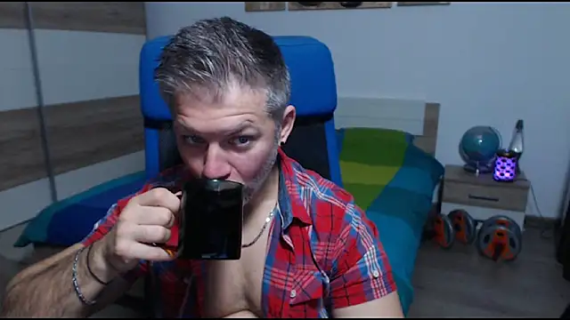 RobbyShawz online show from 10/09/25, 04:32