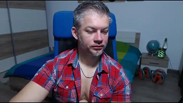 RobbyShawz online show from 10/10/25, 04:22