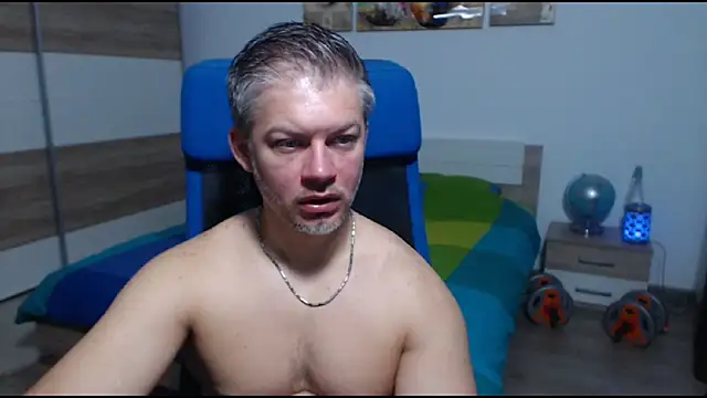 RobbyShawz online show from 10/23/25, 04:34