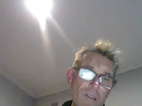 xykenrahxh online show from 12/13/24, 09:09