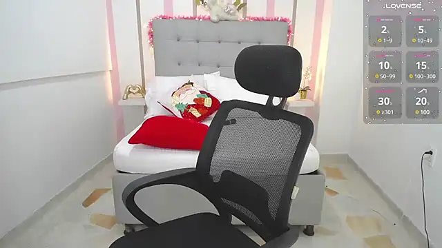 Anthonela love  online show from 12/16/24, 09:31