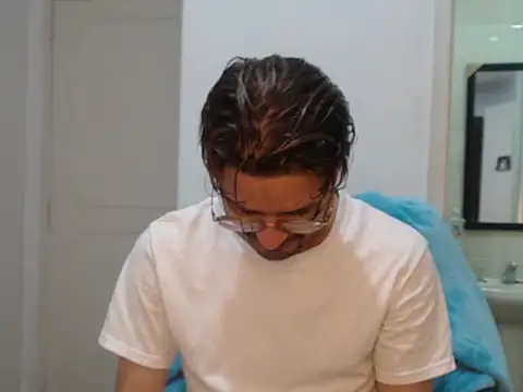 Snapshot of peterannaud chatting on 09/27/25, 12:43 peterannaud online show from 09/27/25, 12:43