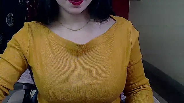 Snapshot of Naiaa-mylove chatting on 12/29/24, 10:56 Naiaa-mylove online show from 12/29/24, 10:56