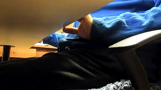 Snapshot of leccaleccafiga chatting on 11/02/25, 01:24 leccaleccafiga online show from 11/02/25, 01:24