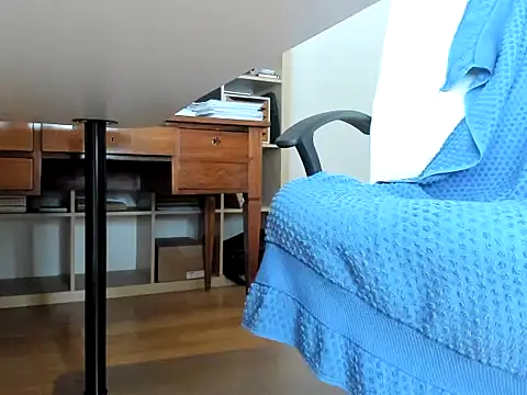 Snapshot of leccaleccafiga chatting on 11/10/25, 04:17 leccaleccafiga online show from 11/10/25, 04:17