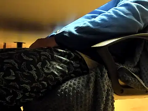 Snapshot of leccaleccafiga chatting on 11/11/25, 04:29 leccaleccafiga online show from 11/11/25, 04:29