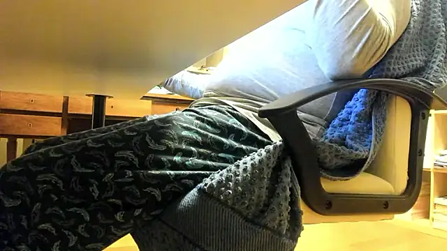 Snapshot of leccaleccafiga chatting on 11/14/25, 10:18 leccaleccafiga online show from 11/14/25, 10:18