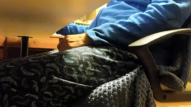 Snapshot of leccaleccafiga chatting on 11/18/25, 07:51 leccaleccafiga online show from 11/18/25, 07:51