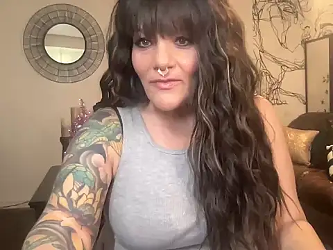 Snapshot of Xoxobigbooty chatting on 12/18/24, 09:08 Xoxobigbooty online show from 12/18/24, 09:08