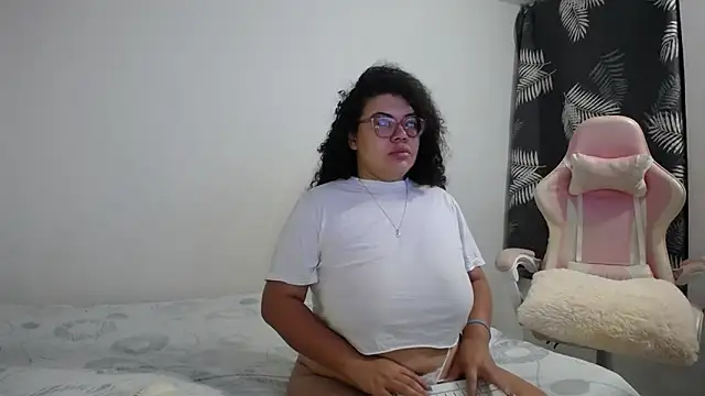 mabigomez00 online show from 09/09/25, 10:15