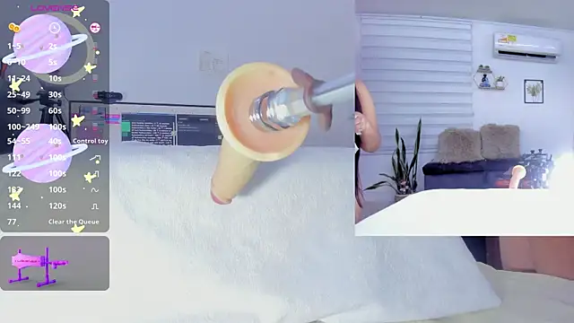 sofi velez online show from 02/04/25, 01:34