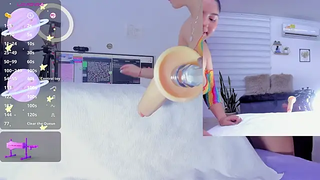 sofi velez online show from 03/16/25, 01:38