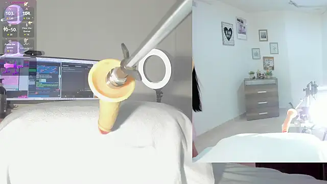 sofi velez online show from 10/11/25, 05:22