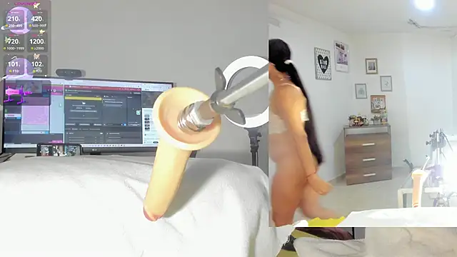 sofi velez online show from 10/17/25, 05:26