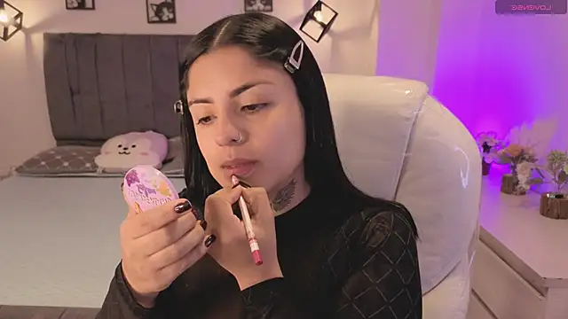 Catalinaa martinez online show from 10/19/25, 12:39