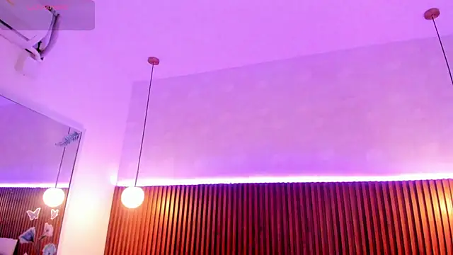 sofia castrillon online show from 11/17/25, 12:22