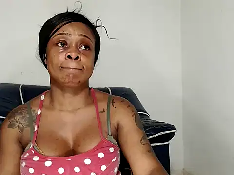 Snapshot of alexiaao9 chatting on 10/17/25, 04:48 alexiaao9 online show from 10/17/25, 04:48