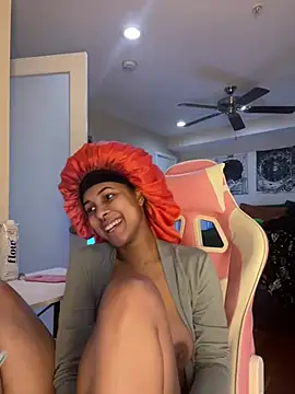 Snapshot of goddessxdreaxo chatting on 02/16/25, 12:30 goddessxdreaxo online show from 02/16/25, 12:30