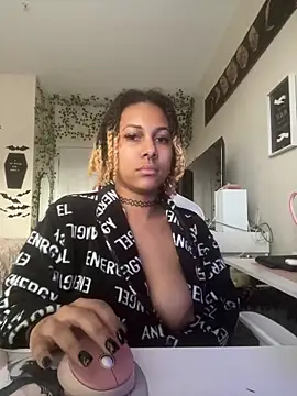 goddessxdreaxo online show from 10/25/25, 08:03