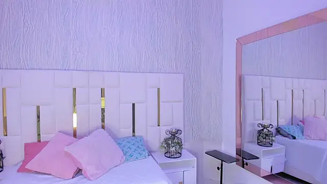 Meghan stonne  online show from 10/05/25, 07:01