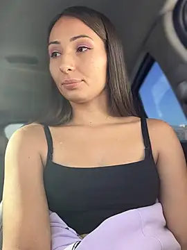 Snapshot of YOUR-KARINA chatting on 01/12/25, 05:13 YOUR-KARINA online show from 01/12/25, 05:13