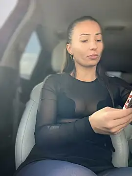 Snapshot of YOUR-KARINA chatting on 02/04/25, 07:51 YOUR-KARINA online show from 02/04/25, 07:51