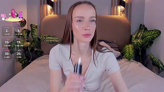 Kira Quinn online show from 10/22/25, 07:08