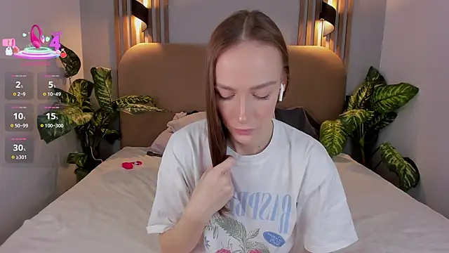 Kira Quinn online show from 11/05/25, 06:35