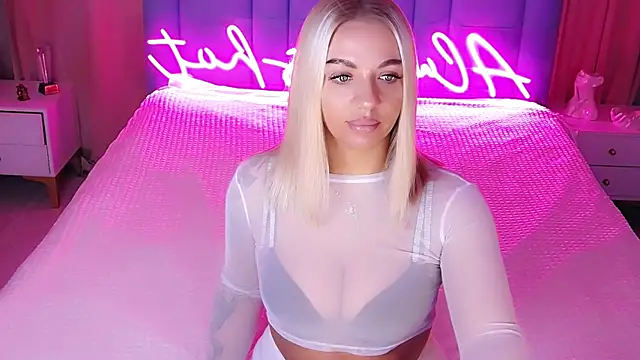 Snapshot of AllwaysHotJ chatting on 11/12/25, 02:34 AllwaysHotJ online show from 11/12/25, 02:34