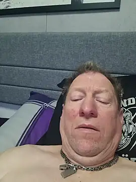 tomtom111111 online show from 11/02/25, 03:03