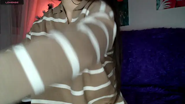 Snapshot of Lili_asian chatting on 01/24/25, 07:49 Lili asian online show from 01/24/25, 07:49