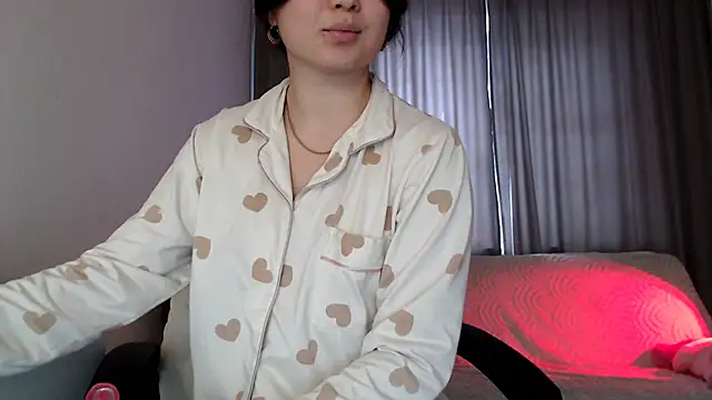 Snapshot of Lili_asian chatting on 10/17/25, 09:01 Lili asian online show from 10/17/25, 09:01