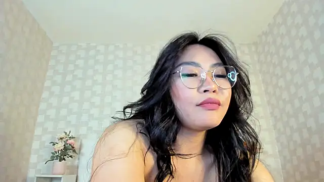 Snapshot of NatsumiHun chatting on 02/07/25, 03:08 NatsumiHun online show from 02/07/25, 03:08