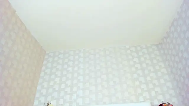 Snapshot of NatsumiHun chatting on 10/04/25, 06:22 NatsumiHun online show from 10/04/25, 06:22