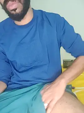 Snapshot of FearingForm chatting on 10/20/25, 11:38 FearingForm online show from 10/20/25, 11:38