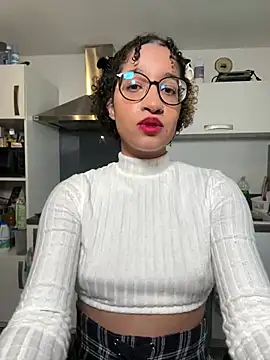 Lauyako online show from 01/11/25, 03:52