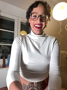 Lauyako online show from 02/06/25, 07:29