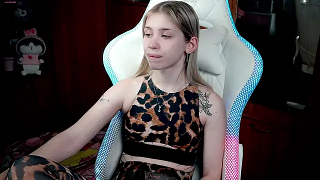 ho1yho1e online show from 11/14/25, 07:34