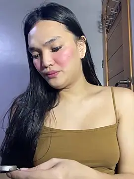 Snapshot of WONDERWOMAN2023 chatting on 12/14/24, 01:06 WONDERWOMAN2023 online show from 12/14/24, 01:06