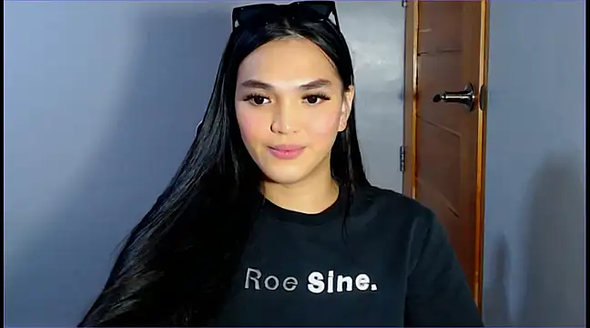 Snapshot of WONDERWOMAN2023 chatting on 12/15/24, 12:38 WONDERWOMAN2023 online show from 12/15/24, 12:38