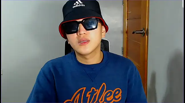 Snapshot of WONDERWOMAN2023 chatting on 02/12/25, 01:19 WONDERWOMAN2023 online show from 02/12/25, 01:19