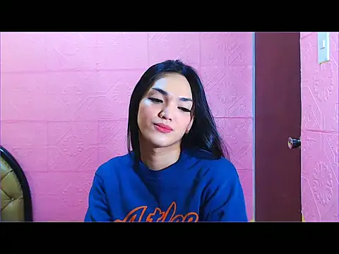 Snapshot of WONDERWOMAN2023 chatting on 09/28/25, 10:04 WONDERWOMAN2023 online show from 09/28/25, 10:04