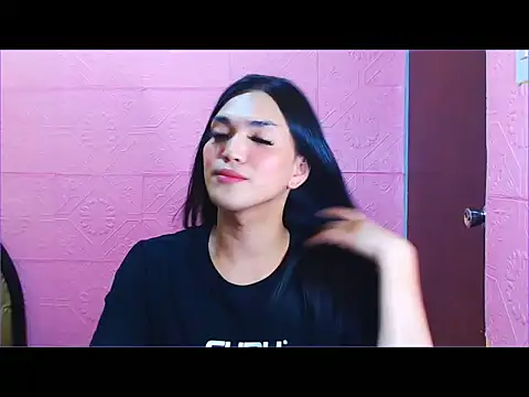 Snapshot of WONDERWOMAN2023 chatting on 10/03/25, 06:05 WONDERWOMAN2023 online show from 10/03/25, 06:05