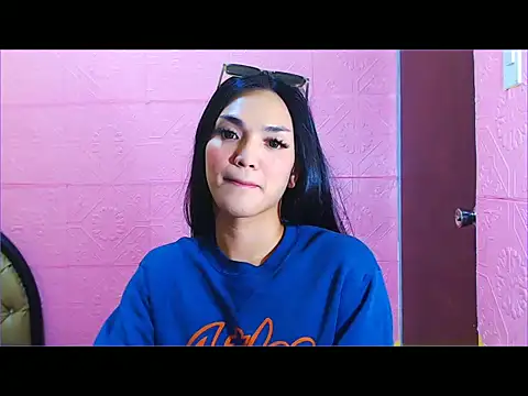 Snapshot of WONDERWOMAN2023 chatting on 10/07/25, 11:13 WONDERWOMAN2023 online show from 10/07/25, 11:13