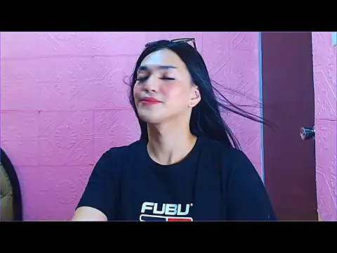 Snapshot of WONDERWOMAN2023 chatting on 11/03/25, 05:47 WONDERWOMAN2023 online show from 11/03/25, 05:47